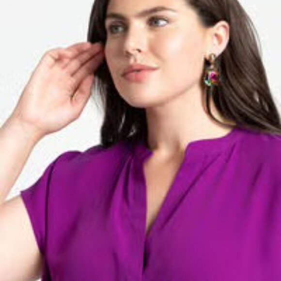 Gently Used ELOQUII Women's Plus Size Notch Collar Blouse 24 - Picture 4 of 15